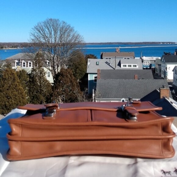 Vintage Coach Trader Brief Case, USA - Picture 9 of 16